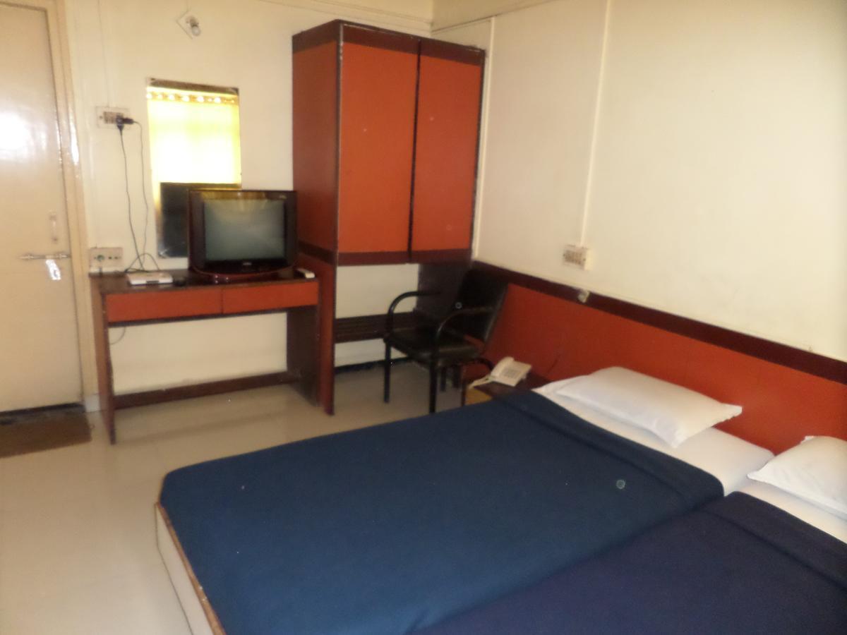 Hotel Sadanand Sāngli 外观 照片